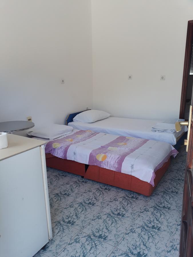 桑德拉旅馆 招待所 科托尔