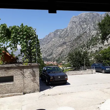 Guest House Sandra Kotor Exterior photo