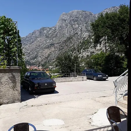 Guest House Sandra Kotor Exterior photo