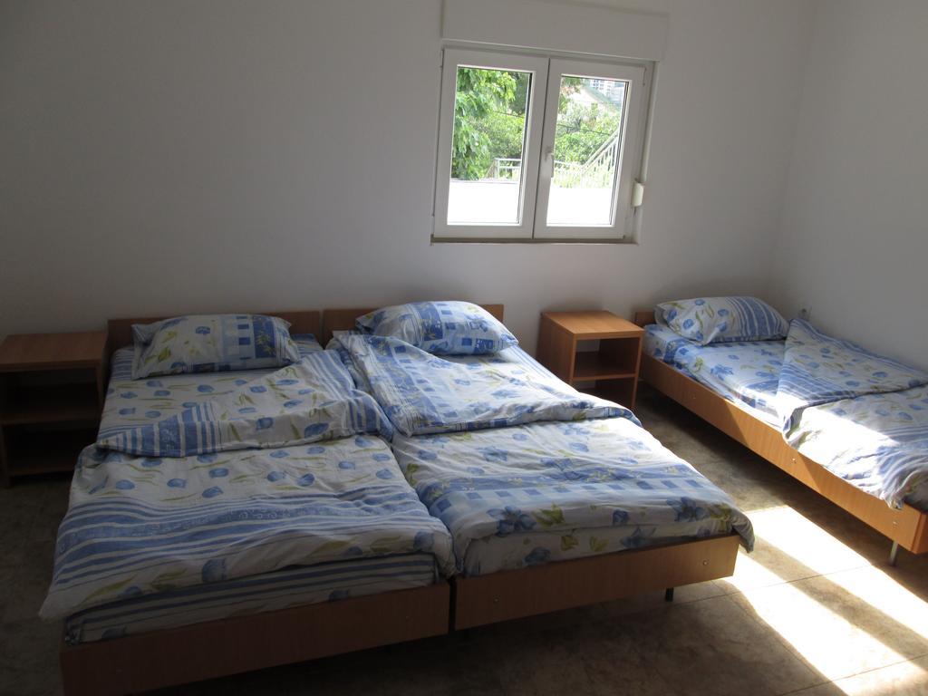 Sandra Guest house *